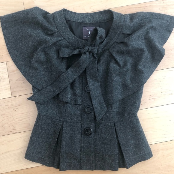Forever 21 Jackets & Blazers - 🔴 Forever 21 Gray Cape Blazer - NWOT